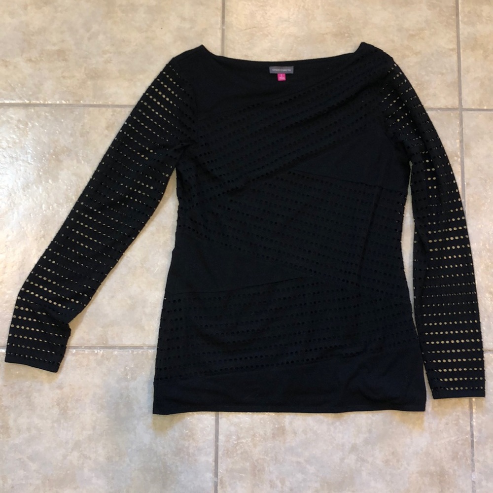 EUC. Vince Camuto Long Sleeve top.